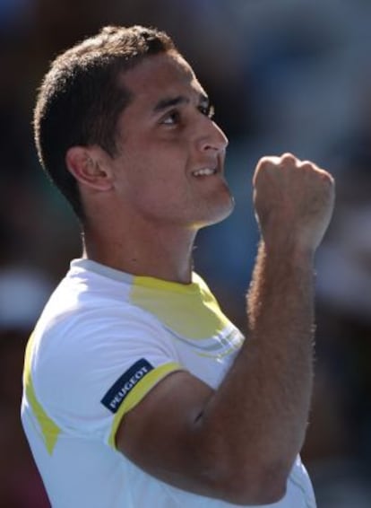 Spain&#039;s Nicol&aacute;s Almagro gestures after victory in his men&#039;s singles match against Serbia&#039;s Janko Tipsarevic.