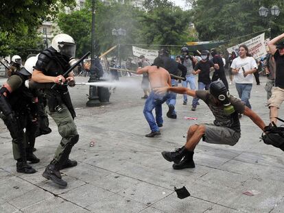 Protestas en las calles de Atenas el pasado 15 de junio contra el plan de ajuste.