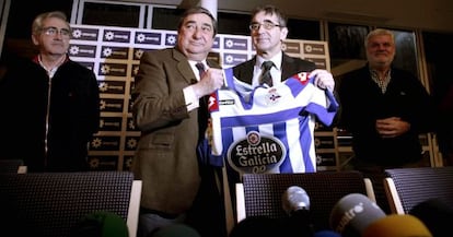 Vázquez junto al presidente Lendoiro, en su presentación.