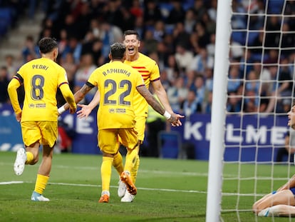 Lewandowski, Raphinha y Pedri celebraban el domingo un tanto del Barça en el campo del Espanyol.