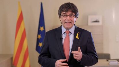 El expresident catal&aacute;n, Carles Puigdemont, durante un discurso retransmitido por las redes sociales, el pasado 1 de marzo en Bruselas. 