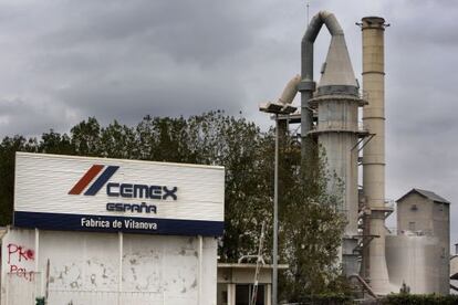 Una antigua planta de Cemex, en Vilanova.