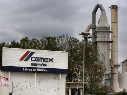 Una antigua planta de Cemex, en Vilanova.