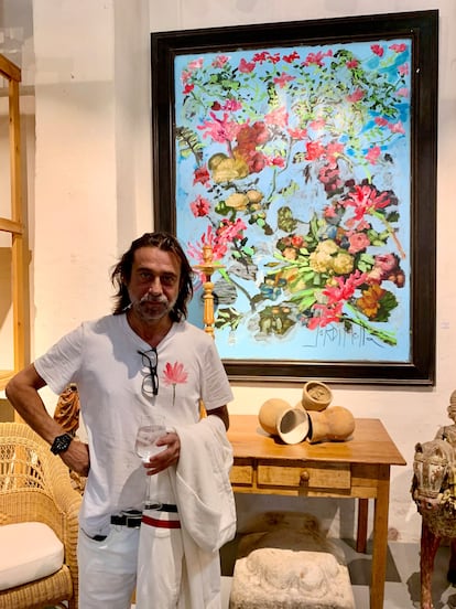 Jordi Mollà, en La Fábrica de Hielo de Marbella (Malaga), donde ha presentado este agosto una exposición de temática floral.