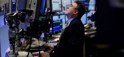 Un operador bursátil, en Wall Street.