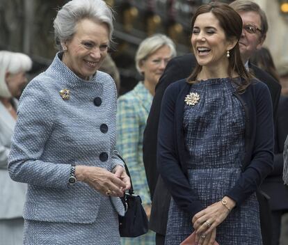 Benedicta de Dinamarca, con la princesa Mary.