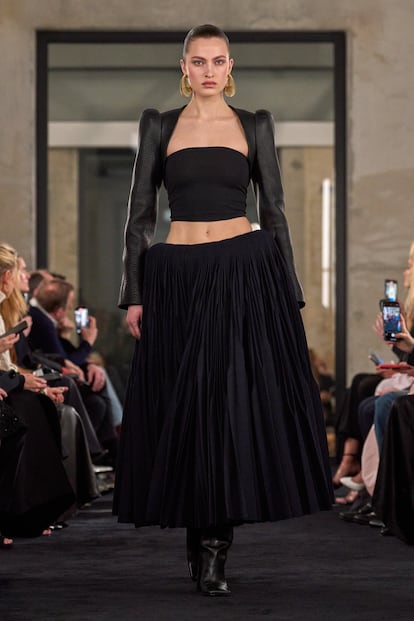 ALAÏA FALL 2025