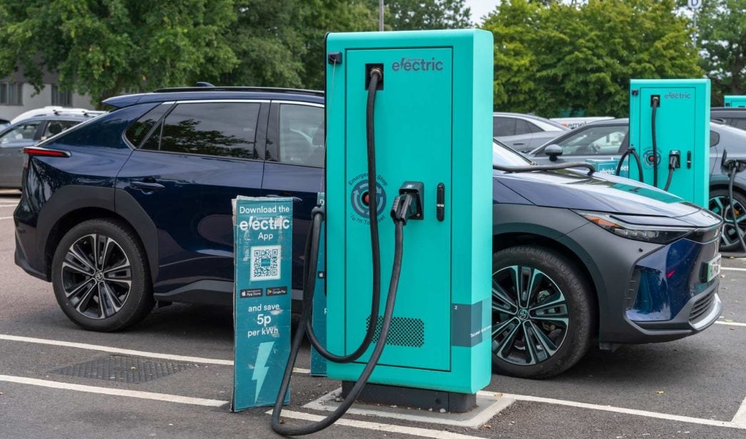 Esto ocurre cuando un coche eléctrico se queda sin batería -y consejos para evitarlo-