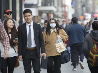 La Ciudad de M&eacute;xico envuelta en una capa de contaminaci&oacute;n.