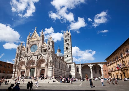 La plaza del Duomo de Siena, uno de los principales atractivos turísticos de la ciudad toscana.