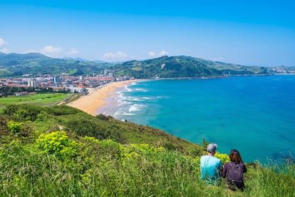 Vista de Zarautz y de su playa homónima.