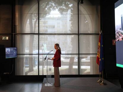 Cristina Cifuentes, durante una de sus comparecencias. 