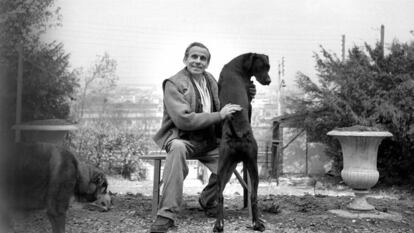 El escritor Louis-Ferdinand C&eacute;line (1894-1961) en Meudon alrededor de 1955. 