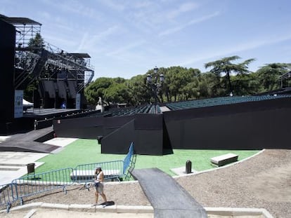 El escenario instalado en los Jardines de Sabatini.