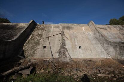 Imagen de la presa abandonada de La Alberca (Cenicientos).