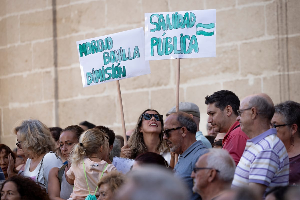 Agilizar la atención primaria, reforzar plantillas y despolitizar la gestión: recetas para evitar el colapso de la sanidad pública de Andalucía
