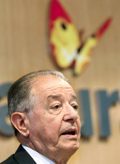 El presidente de Gas Natural, Salvador Gabarró, en la rueda de prensa en la que se ha presentado el acuerdo de compra de Unión Fenosa.