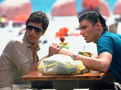 Al Pacino y Steven Bauer, puro Miami bien entendido en 'Scarface. El precio del poder' (1983).