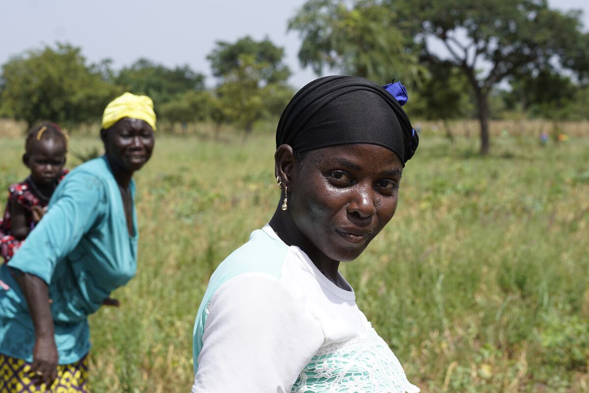 Mujeres y sororidad frente al yihadismo en Burkina Faso | Fotos ...