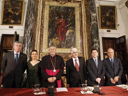 José Manuel Tofiño, presidente de la Diputación de Toledo; Mercedes del Palacio, subsecretaria de Cultura; Braulio Rodríguez Plaza, arzobispo de Toledo; José María Barreda, Presidente de Castilla-La Mancha; Emiliano García-Page, alcalde de Toledo, y Gregorio Marañón y Bertrán de Lis, presidente de la fundación.
