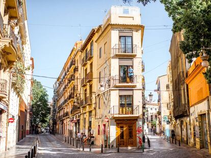 Granada, Huelva, Teruel y Valencia, con el 3%, son las capitales donde más asciende el valor catastral. En la imagen, las calles Alta y Baja del Barrio de El Carme en Valencia.