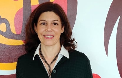 Mahou San Miguel ha confiado a Mercedes Almendro la dirección general de personas, cultura y organización. Con una dilatada carrera en el ámbito de los recursos humanos, y más de 20 años en la compañía, Almendro ha ocupado distintas posiciones de responsabilidad. En su trayectoria profesional previa, destaca su experiencia en el sector de la distribución y el gran consumo en compañías como Marks & Spencer y Aguas Minerales Danone España (Font Vella-Lanjarón).
