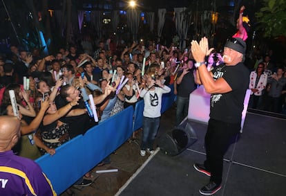 Hulk Hogan anima una fiesta en Atlantic City, Estados Unidos, en octubre de 2015.
