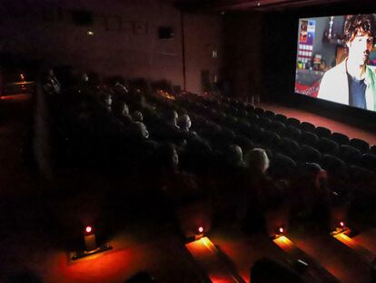 Espectadores en un cine de Terrassa.