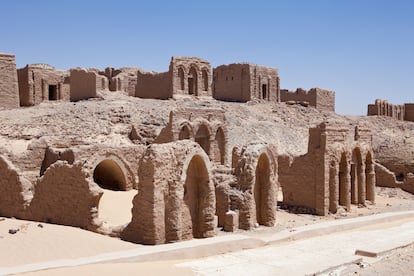 Necrópolis del cementerio de Al Bagawat en el oasis de Charga.