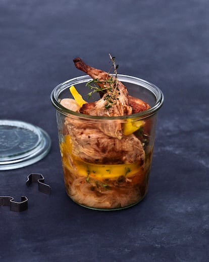 Codornices en escabeche blanco cítrico.