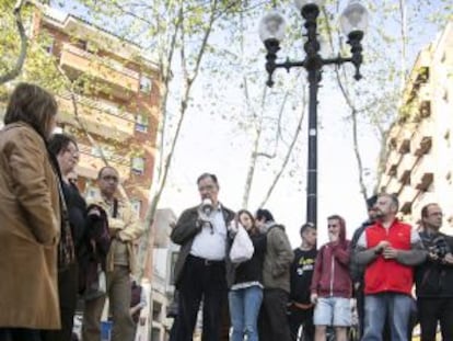 Asamblea de Vecinos del Poblenou en la Rambla del barrio.