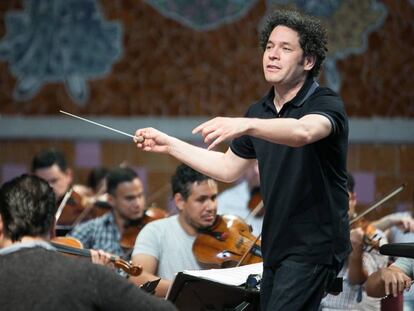 10/03/17 Ensayo del director Gustavo Dudamel con la orquestra sinfonica Simon Bolivar en el Palau de la Musica. Barcelona, 10 de marzo de 2017 [ALBERT GARCIA].
