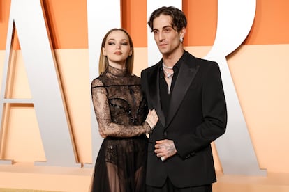 Dove Cameron y Damiano David, en la fiesta de 'Vanity Fair' tras la gala de los Oscar de 2025.