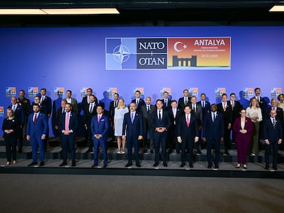 Los ministros de Exteriores de la OTAN en su reunión informal en Antalya (Turquía).
