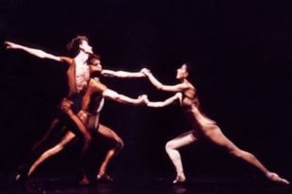 Bailarines del Ballet Nacional de Praga durante la representación de <b></b><i>Return a Strange Land.</i>