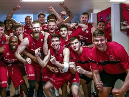 Los jugadores del Zaragoza celebran el pase a semifinales