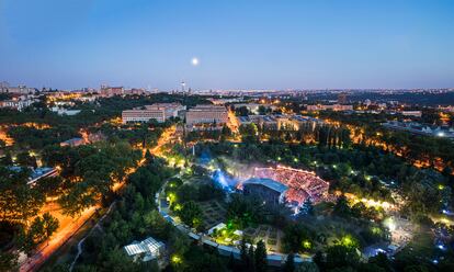 Imagen aérea de una edición pasada del festival Noches del Botánico