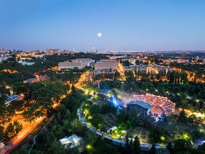 Imagen aérea de una edición pasada del festival Noches del Botánico