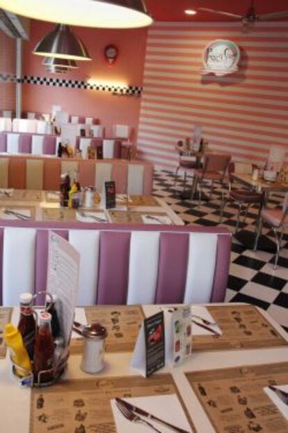 Los locales de Peggy Sue están decorados con estética americana de los años sesenta.