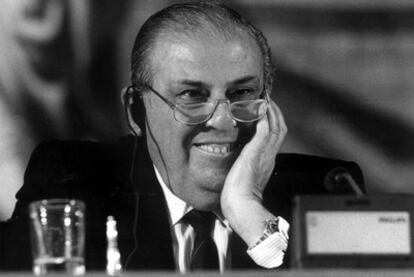 Alfonso Escámez, cuando era presidente del Banco Central, en junio de 1986.