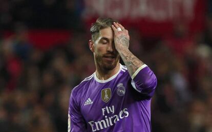 Sergio Ramos, durante el partido contra el Sevilla de este domingo.