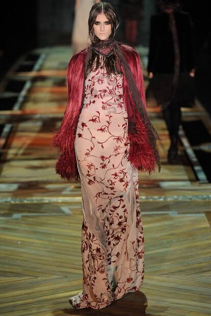 Vestidos bordados: Roberto Cavalli otoño invierno 2011-2012.