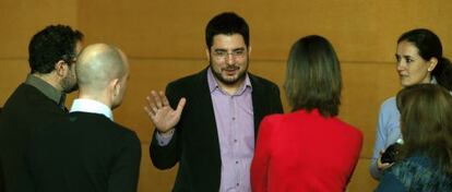 El diputado de Esquerra Unida Ignacio Blanco ayer en una sala de las Cortes Valencianas.