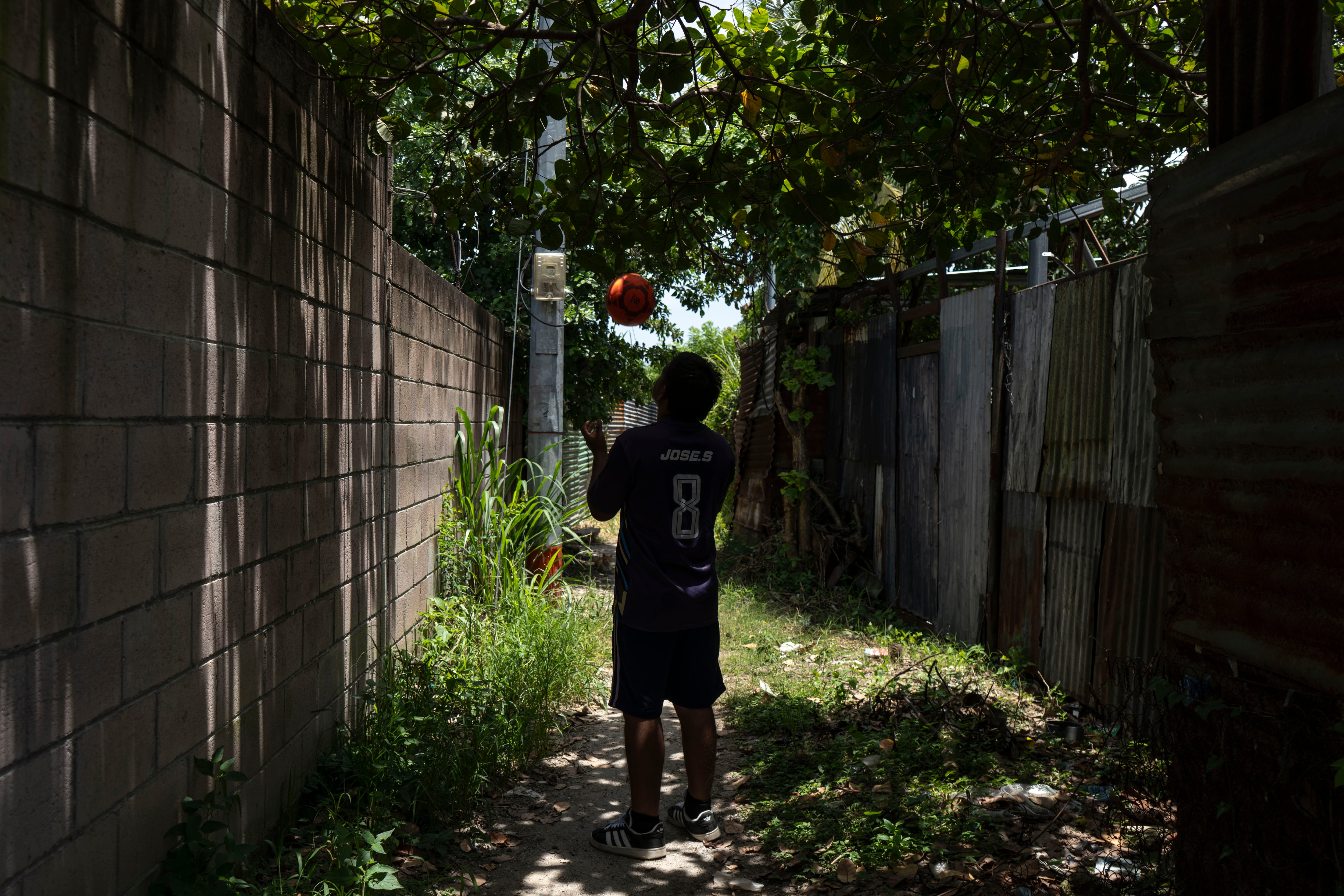 Vista de la barriada Primero de Diciembre en El Salvador.