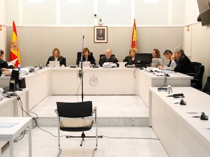 Vista de la Audiencia Nacional en la que se han estudiado este martes las alegaciones planteadas por las defensas de dos de los acusados en el juicio contra el mayor de los Mossos Josep Lluís Trapero. 