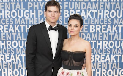 Ashton Kutcher y Mila Kunis en un evento en California en diciembre de 2017.