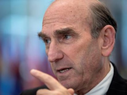 Elliott Abrams, representante de Trump para el país sudamericano, advierte en declaraciones a EL PAÍS que  ya hay una intervención militar en Venezuela, la de Cuba 