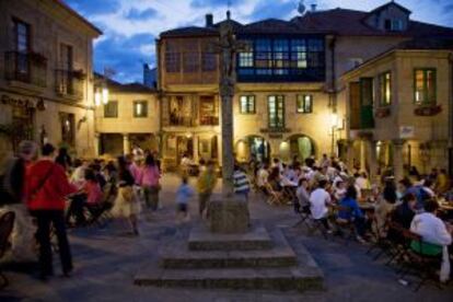 Terrazas en la plaza de la Leña.