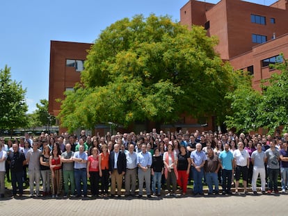 Foto oficial del personal del Instituto de Tecnología Química de Valencia.