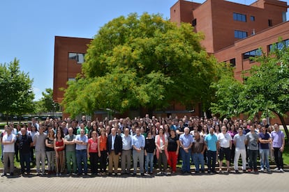 Foto oficial del personal del Instituto de Tecnología Química de Valencia.